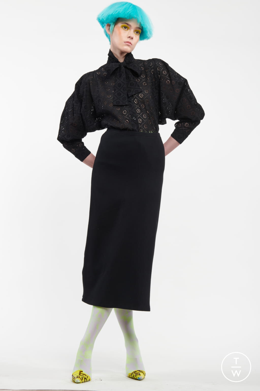 Fashion Week New York Pre-Fall 2022 look 13 from the Batsheva collection 女装