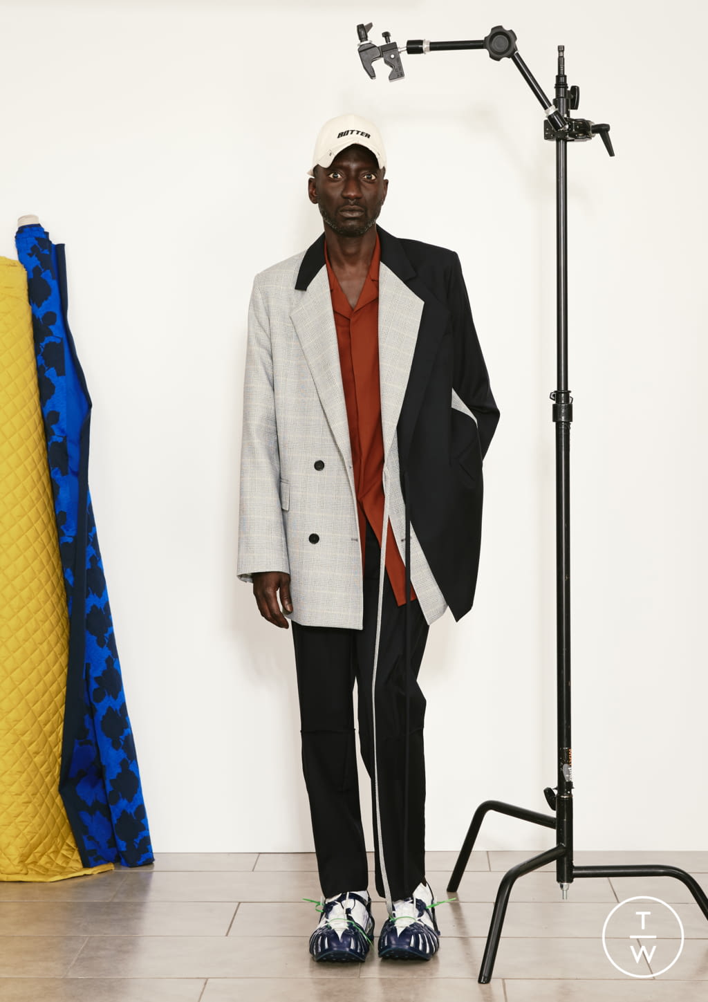 Fashion Week Paris Spring/Summer 2021 look 13 from the Botter collection 男装