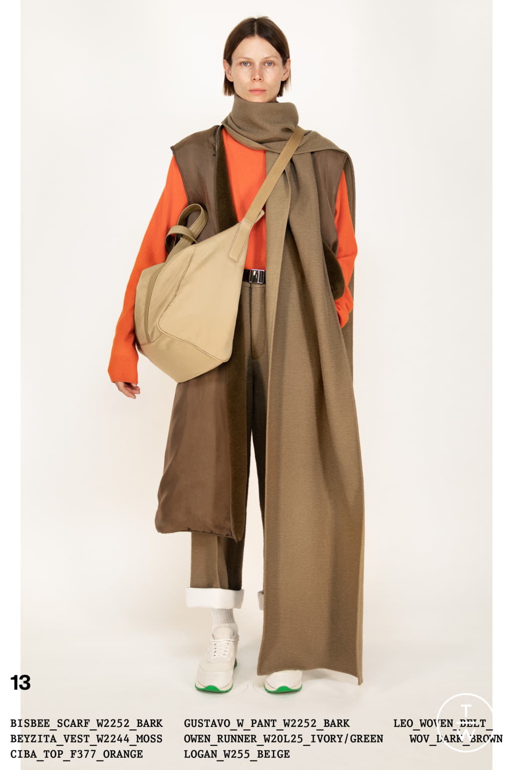 Fashion Week New York Fall/Winter 2022 look 13 from the The Row collection womenswear