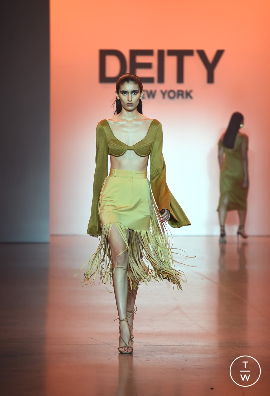 Fashion Week New York Spring/Summer 2022 look 14 from the Deity collection 女装