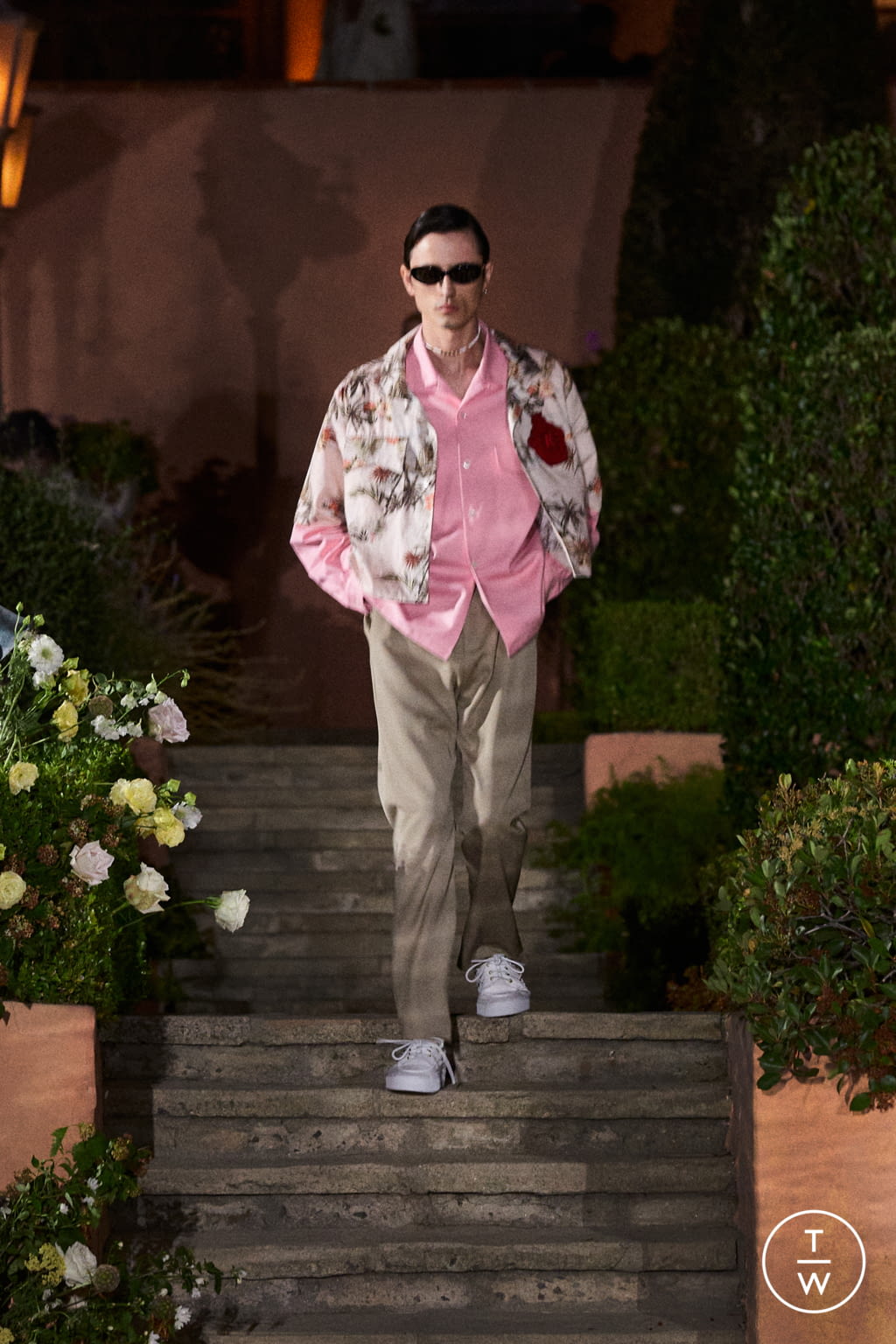 Fashion Week Paris Spring/Summer 2022 look 15 from the Rhude collection menswear