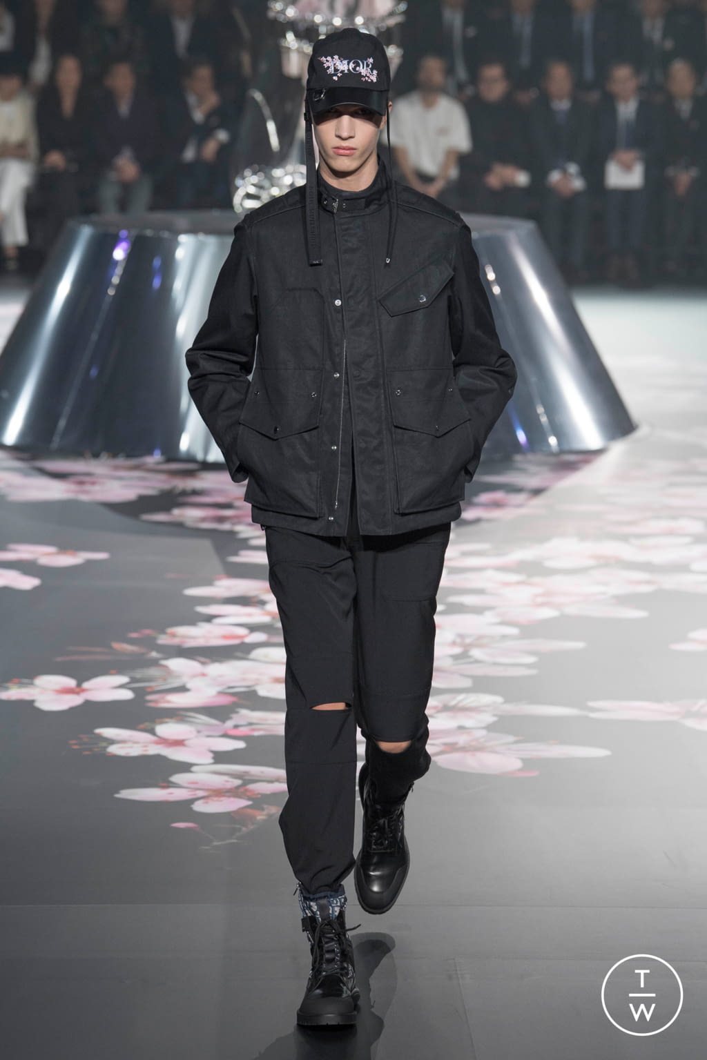 Fashion Week New York Pre-Fall 2019 look 14 from the Dior Homme collection menswear