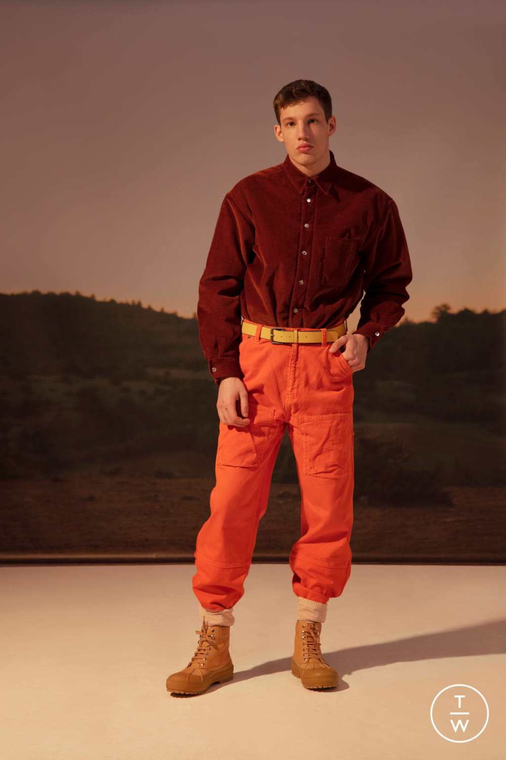 Fashion Week Paris Fall/Winter 2019 look 14 from the Jacquemus collection menswear