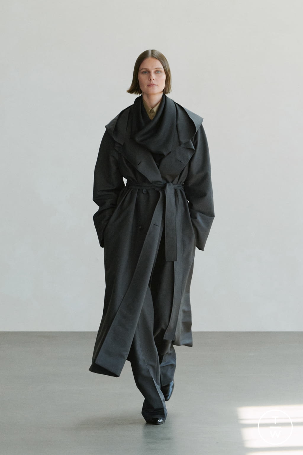 Fashion Week New York Spring/Summer 2022 look 14 from the The Row collection 女装