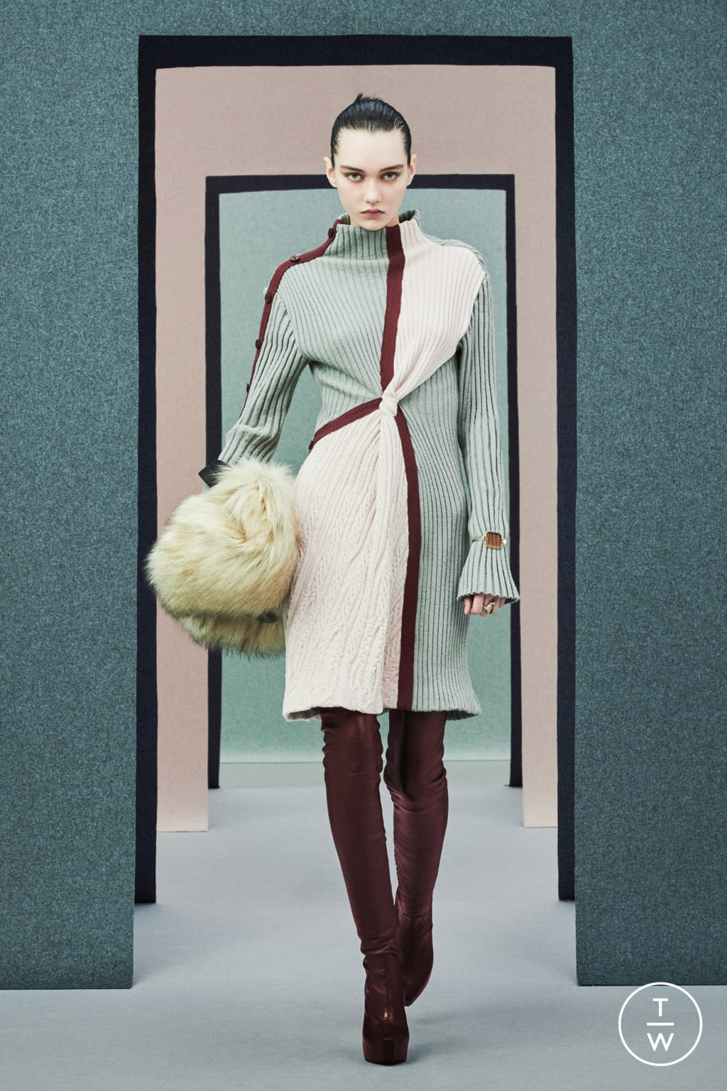 Fashion Week Milan Fall/Winter 2021 look 14 from the Ports 1961 collection womenswear