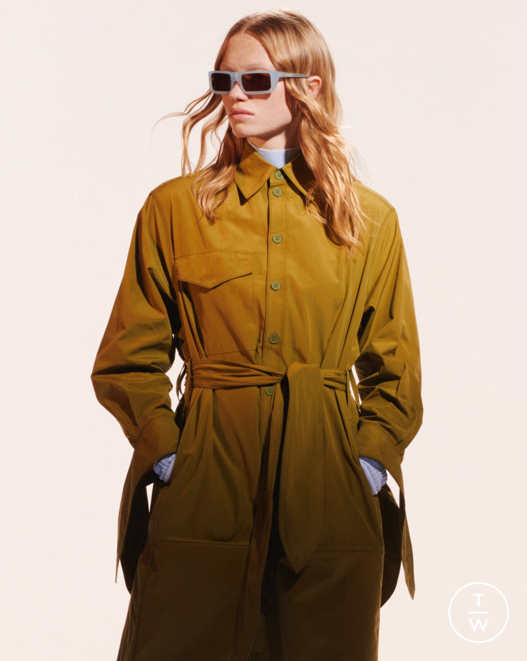 Fashion Week Paris Fall/Winter 2021 look 14 from the Maison Kitsuné collection womenswear