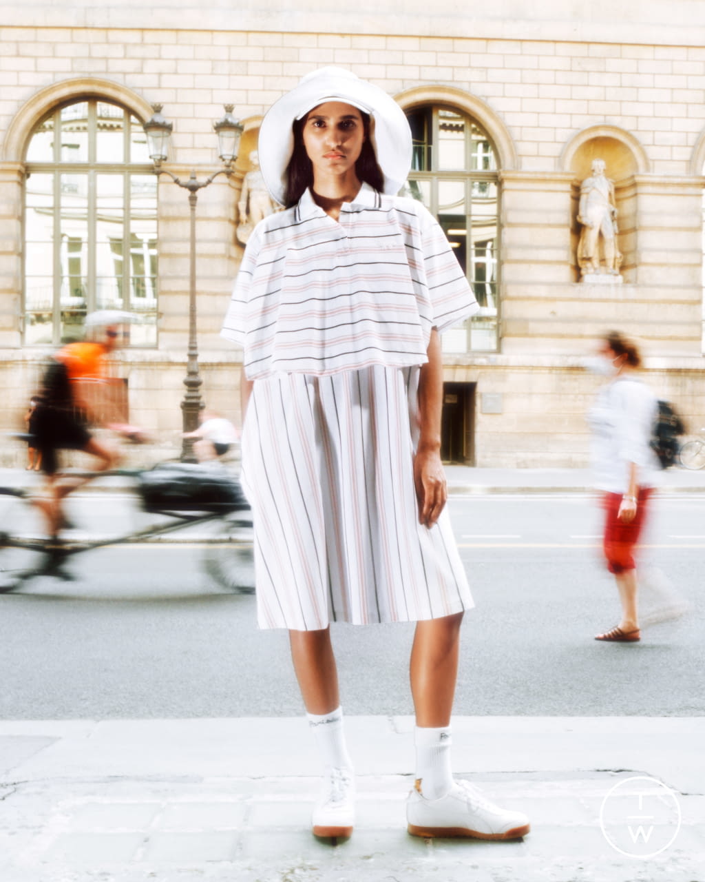 Fashion Week Paris Spring/Summer 2021 look 14 from the Maison Kitsuné collection womenswear