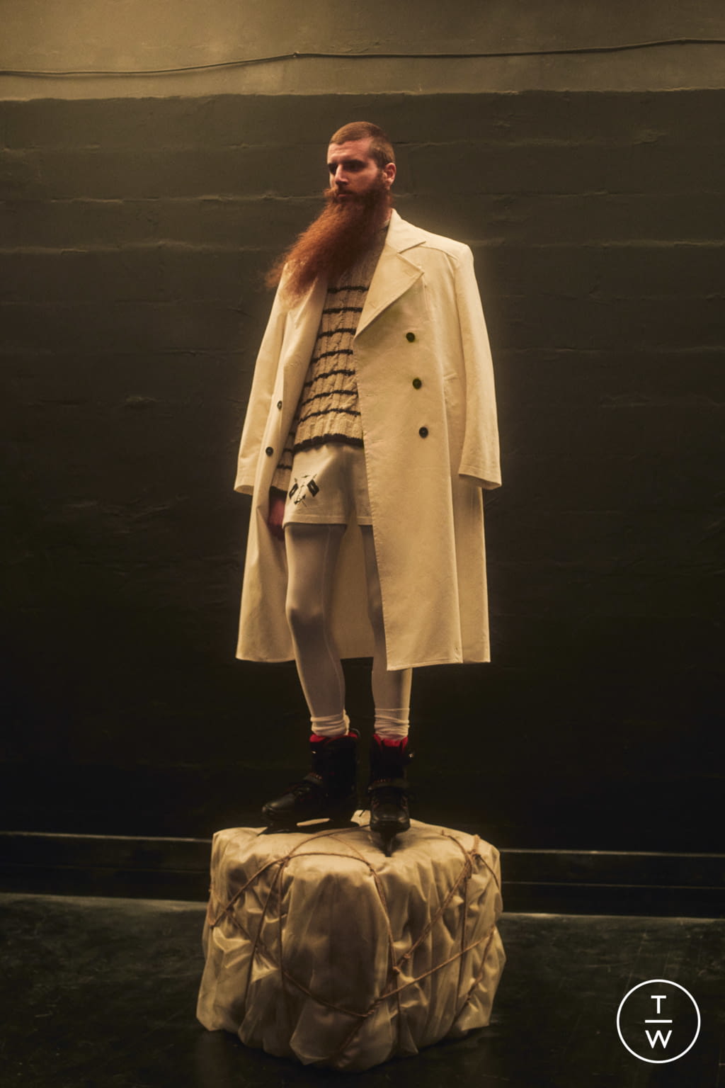 Fashion Week Paris Fall/Winter 2021 look 15 from the PHIPPS collection menswear