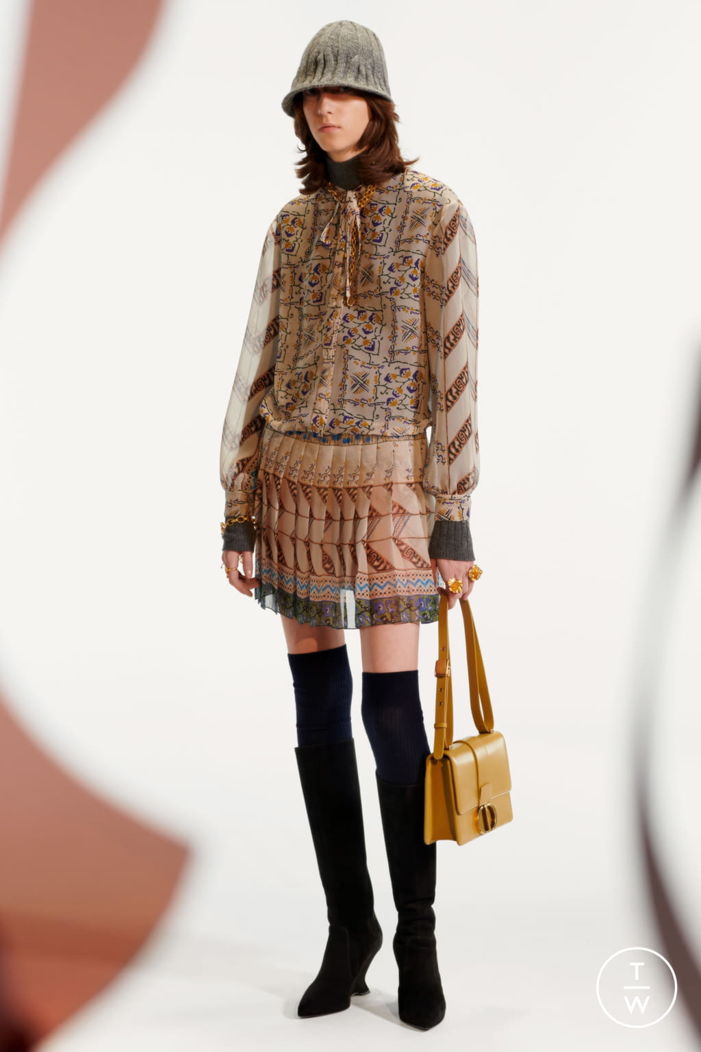 Fashion Week Paris Pre-Fall 2019 look 15 from the Christian Dior collection womenswear