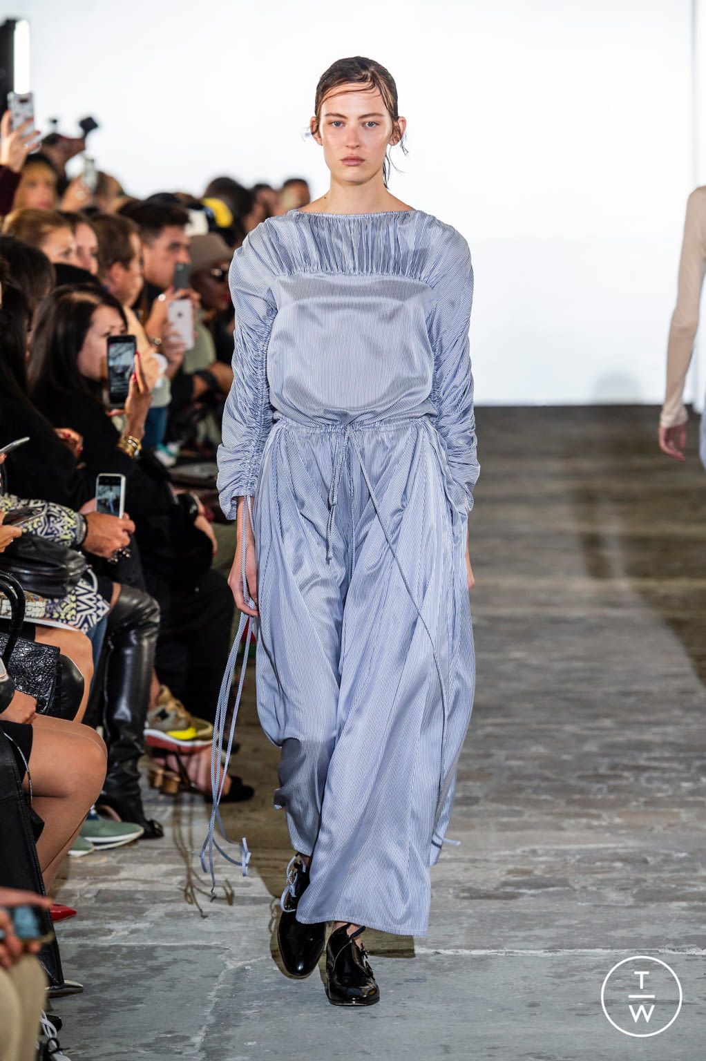 Fashion Week Paris Spring/Summer 2019 look 15 from the Kristina Fidelskaya collection 女装