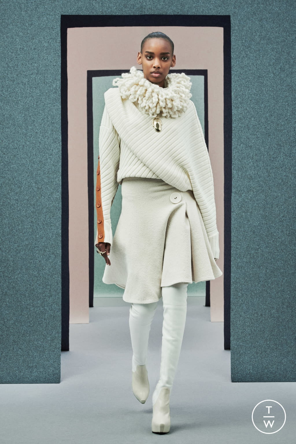 Fashion Week Milan Fall/Winter 2021 look 15 from the Ports 1961 collection womenswear
