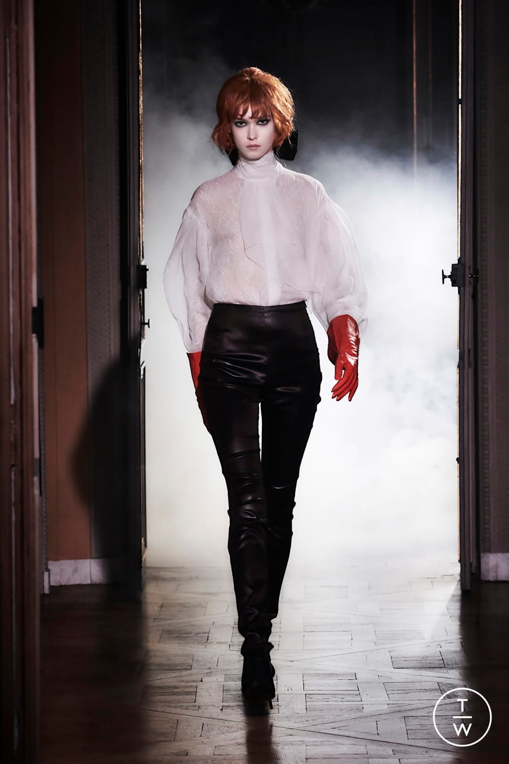 Fashion Week Paris Spring/Summer 2021 look 15 from the Olivier Theyskens collection womenswear
