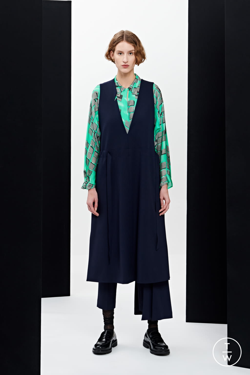 Fashion Week Paris Pre-Fall 2021 look 15 from the Nehera collection womenswear