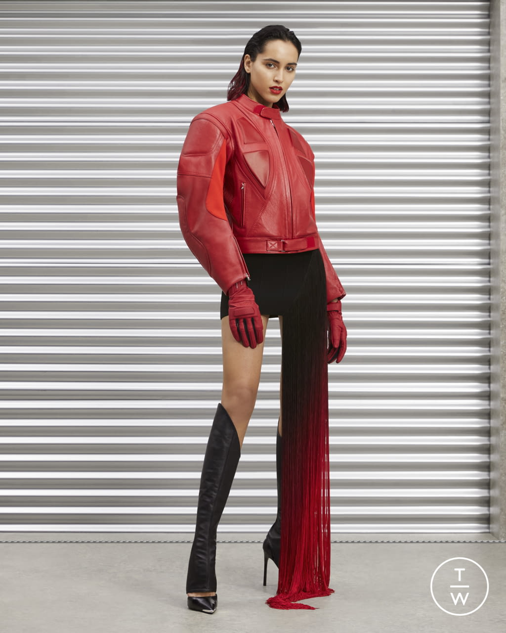 Fashion Week London Pre-Fall 2022 look 16 from the David Koma collection 女装