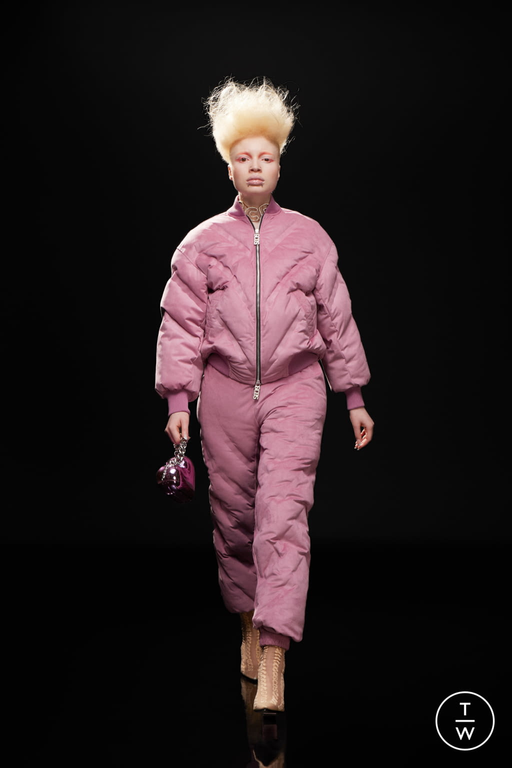 Fashion Week Milan Fall/Winter 2021 look 16 de la collection GCDS womenswear