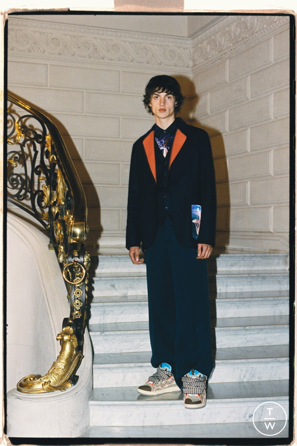 Fashion Week Paris Fall/Winter 2021 look 16 from the Lanvin collection menswear