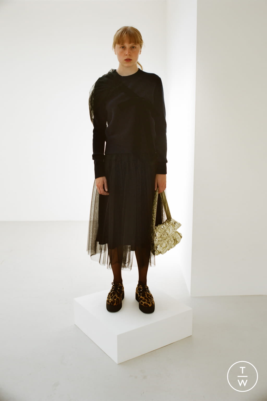 Fashion Week London Resort 2021 look 16 from the Molly Goddard collection 女装