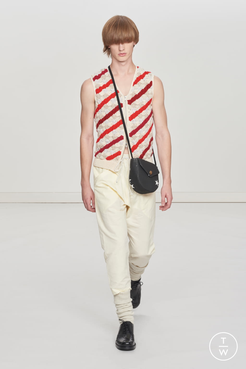 Fashion Week London Spring/Summer 2021 look 16 de la collection Stefan Cooke menswear