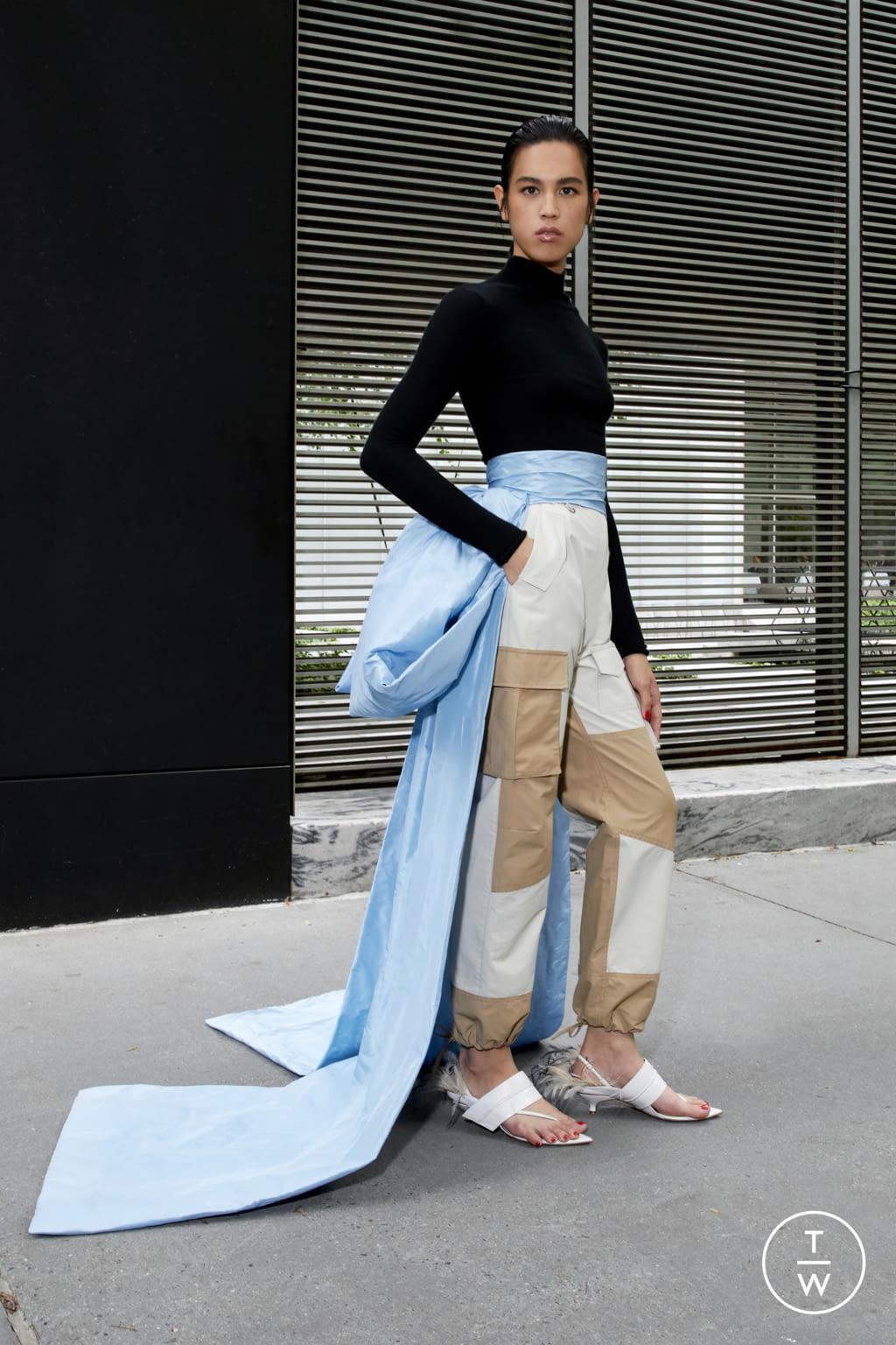 Fashion Week New York Resort 2020 look 17 from the Prabal Gurung collection 女装