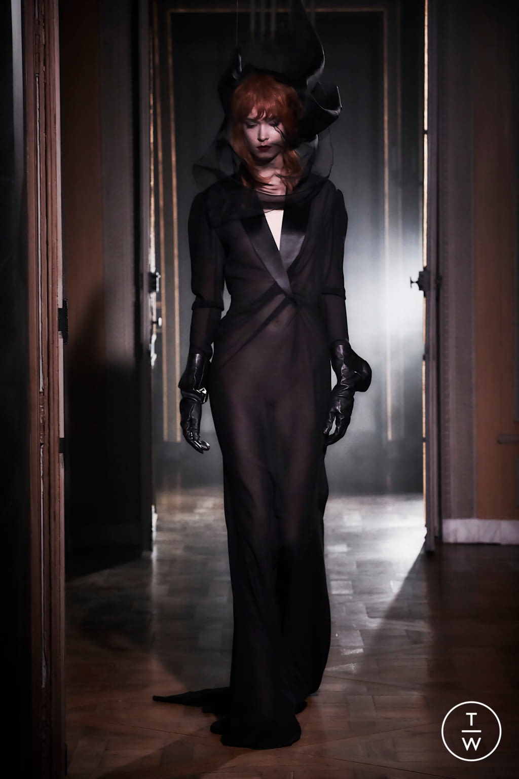 Fashion Week Paris Spring/Summer 2021 look 17 from the Olivier Theyskens collection womenswear