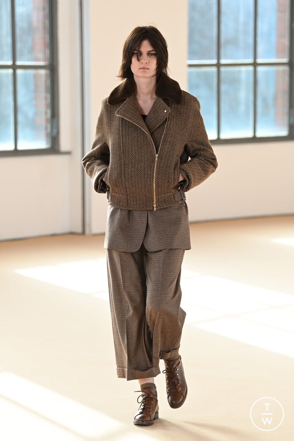 Fashion Week Milan Fall/Winter 2021 look 17 from the Max Mara collection 女装