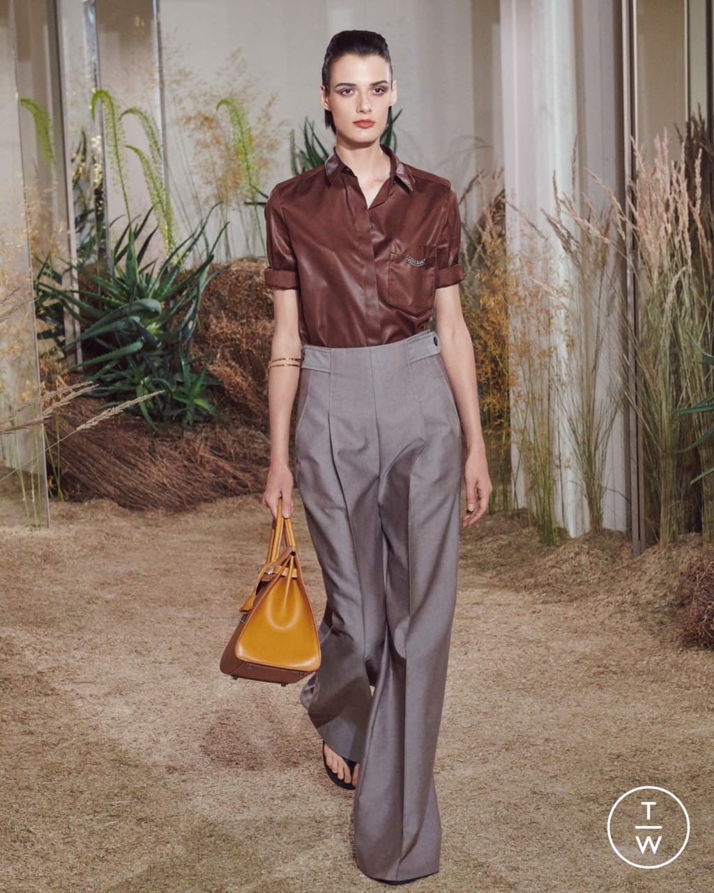 Fashion Week Paris Resort 2019 look 17 from the Hermès collection womenswear
