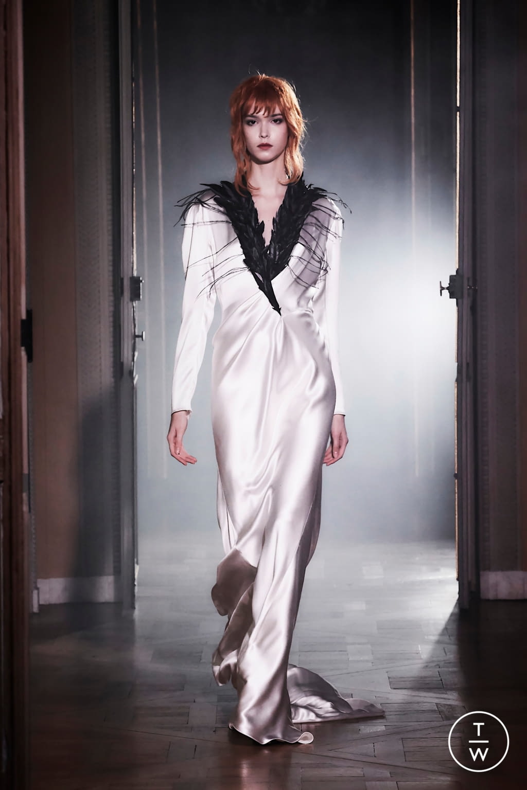 Fashion Week Paris Spring/Summer 2021 look 18 from the Olivier Theyskens collection 女装