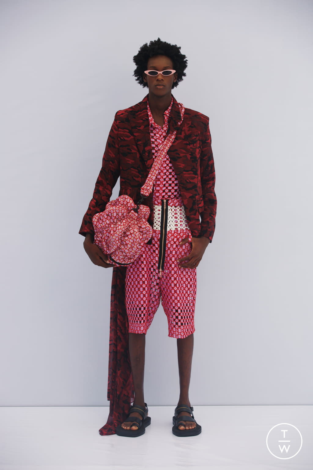 Fashion Week Milan Spring/Summer 2022 look 18 de la collection Tokyo James menswear