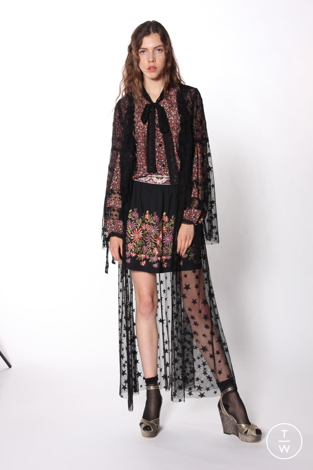 Fashion Week New York Resort 2018 look 18 from the Anna Sui collection 女装