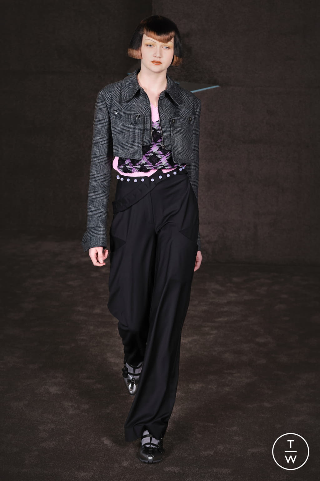 Fashion Week London Fall/Winter 2022 look 18 de la collection Kiko Kostadinov womenswear