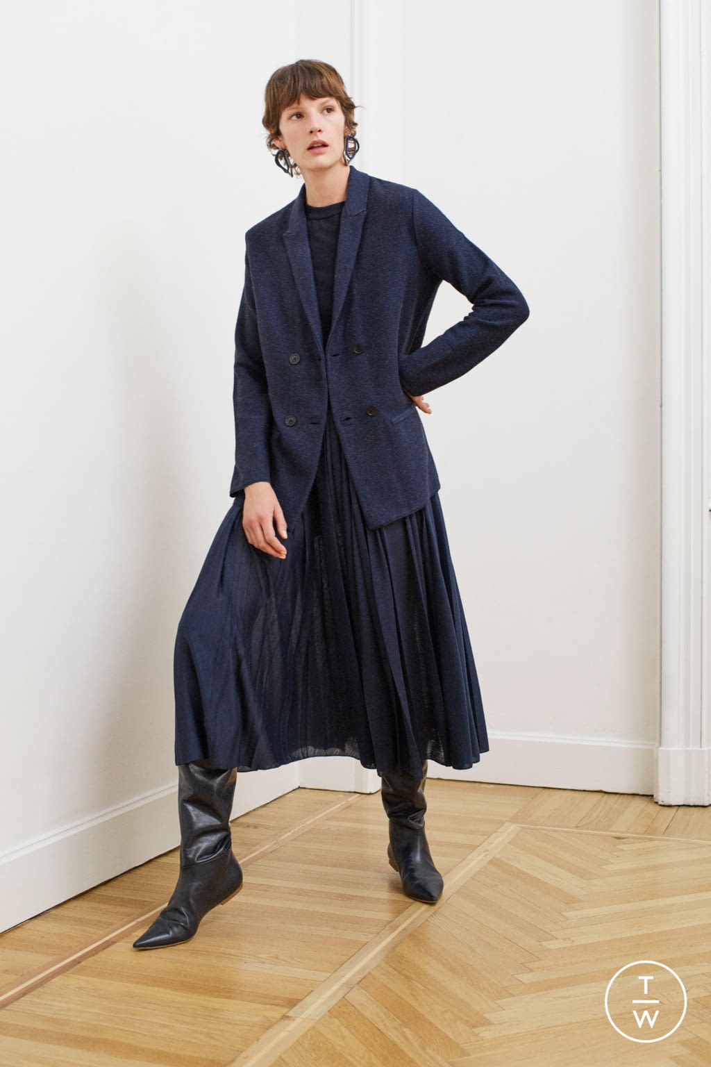 Fashion Week Milan Pre-Fall 2020 look 18 from the Agnona collection 女装