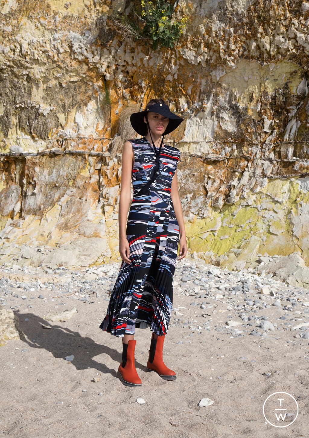 Fashion Week Paris Resort 2020 look 19 from the Cédric Charlier collection womenswear