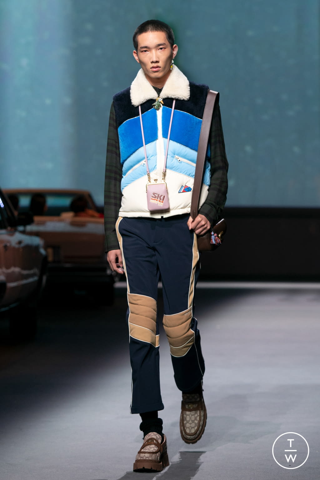 Fashion Week New York Resort 2022 look 19 from the Coach collection 女装