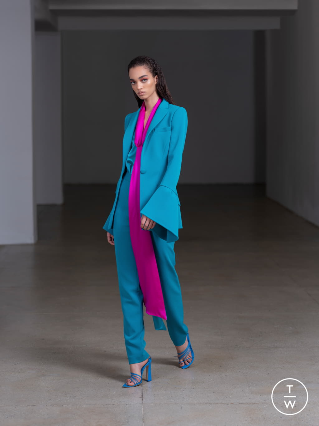 Fashion Week New York Pre-Fall 2020 look 19 from the Prabal Gurung collection 女装