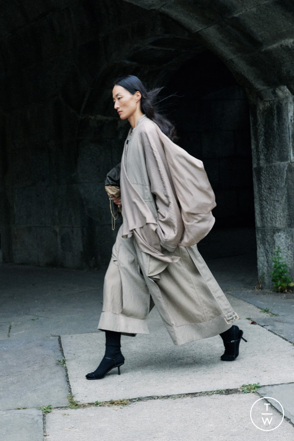 Fashion Week New York Pre-Fall 2022 look 19 from the The Row collection 女装