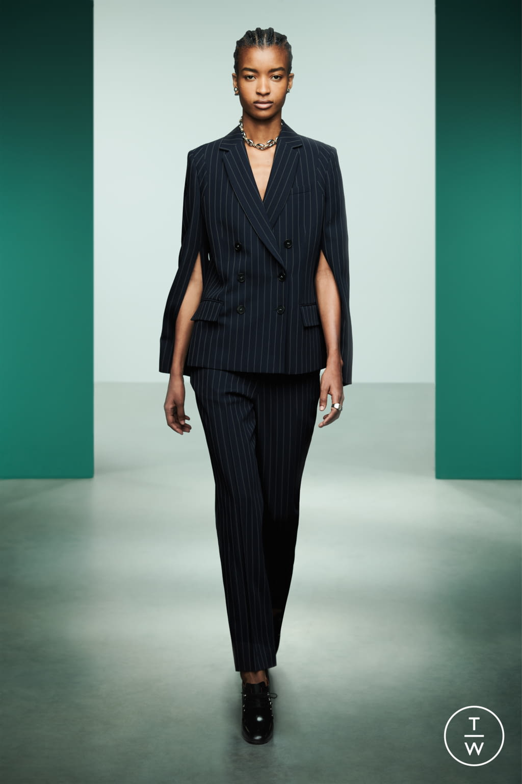 Fashion Week Milan Pre-Fall 2022 look 19 from the Ports 1961 collection 女装