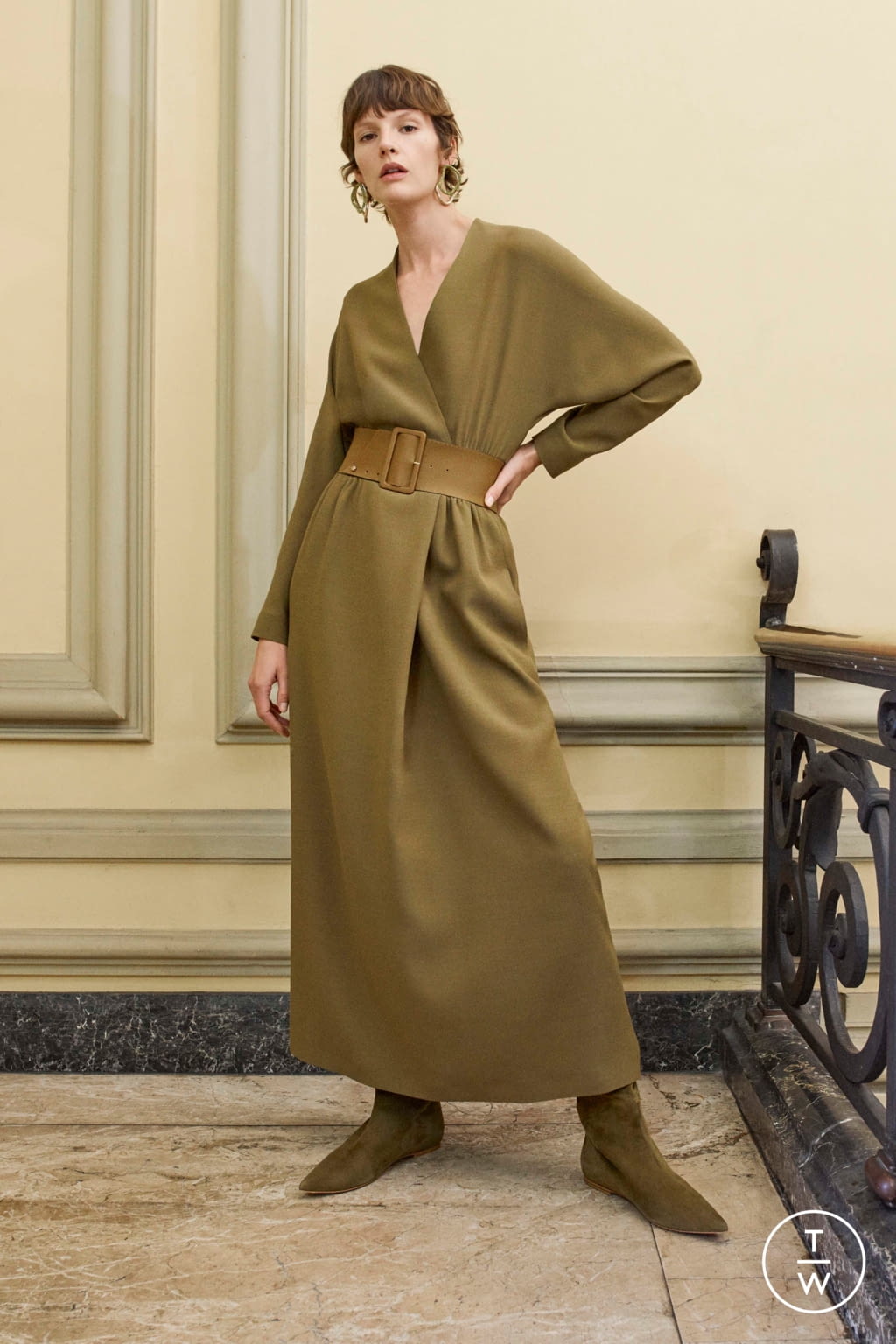 Fashion Week Milan Pre-Fall 2020 look 19 from the Agnona collection 女装