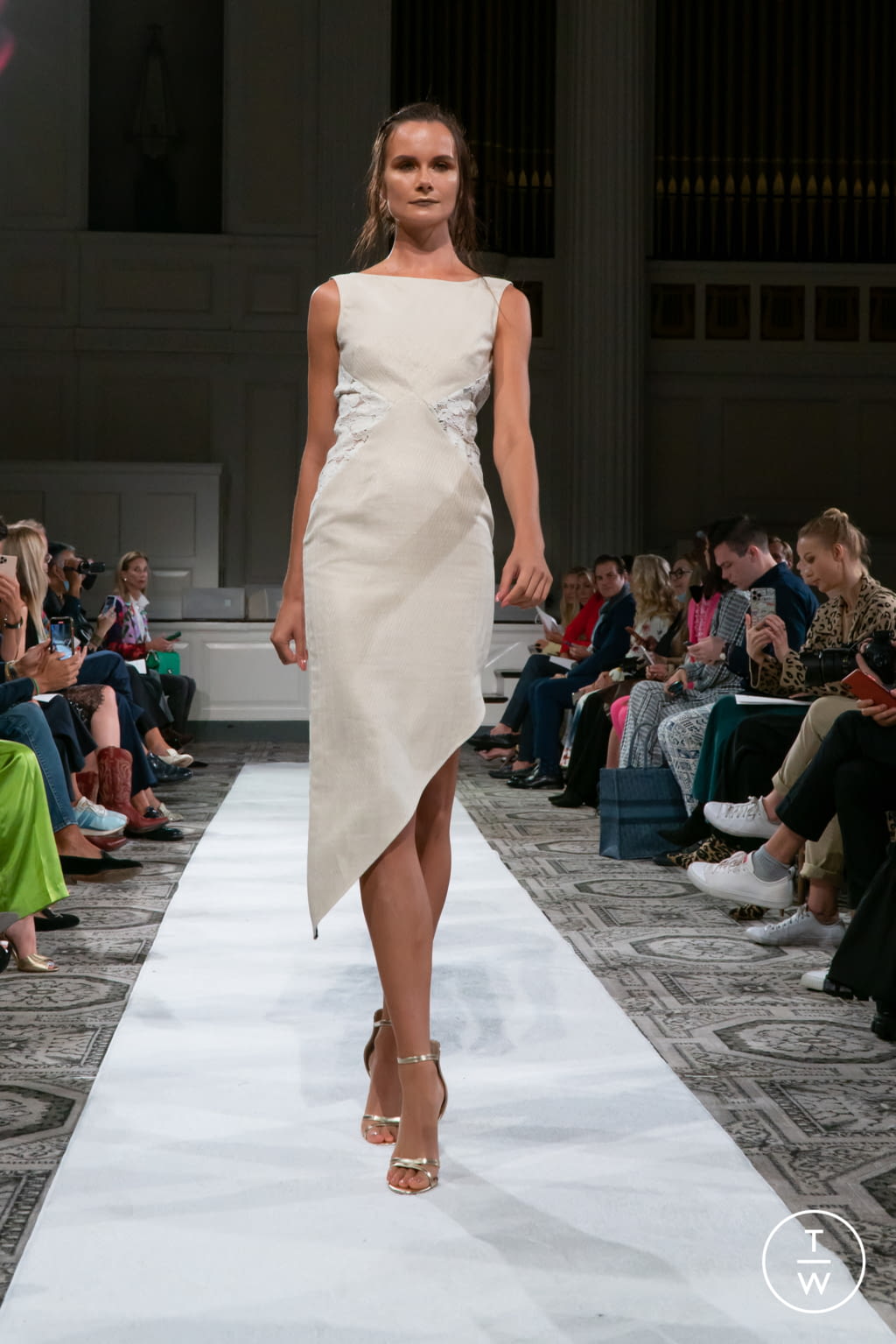 Fashion Week New York Spring/Summer 2022 look 2 from the Frederick Anderson collection womenswear