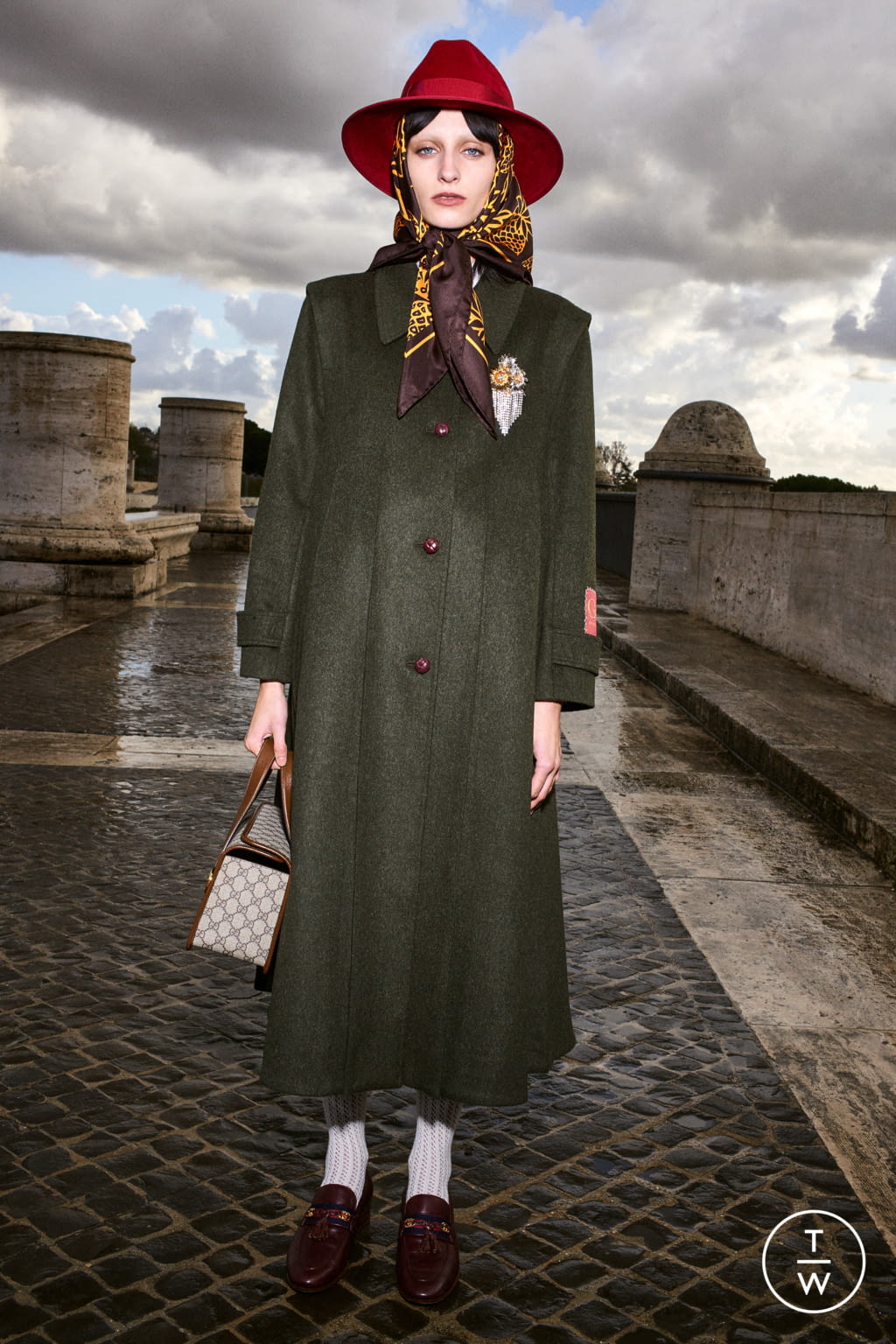 Fashion Week Milan Pre-Fall 2020 look 1 from the Gucci collection 女装