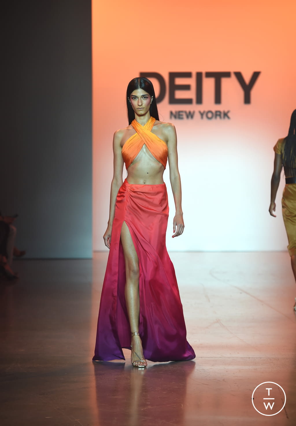 Fashion Week New York Spring/Summer 2022 look 19 from the Deity collection 女装