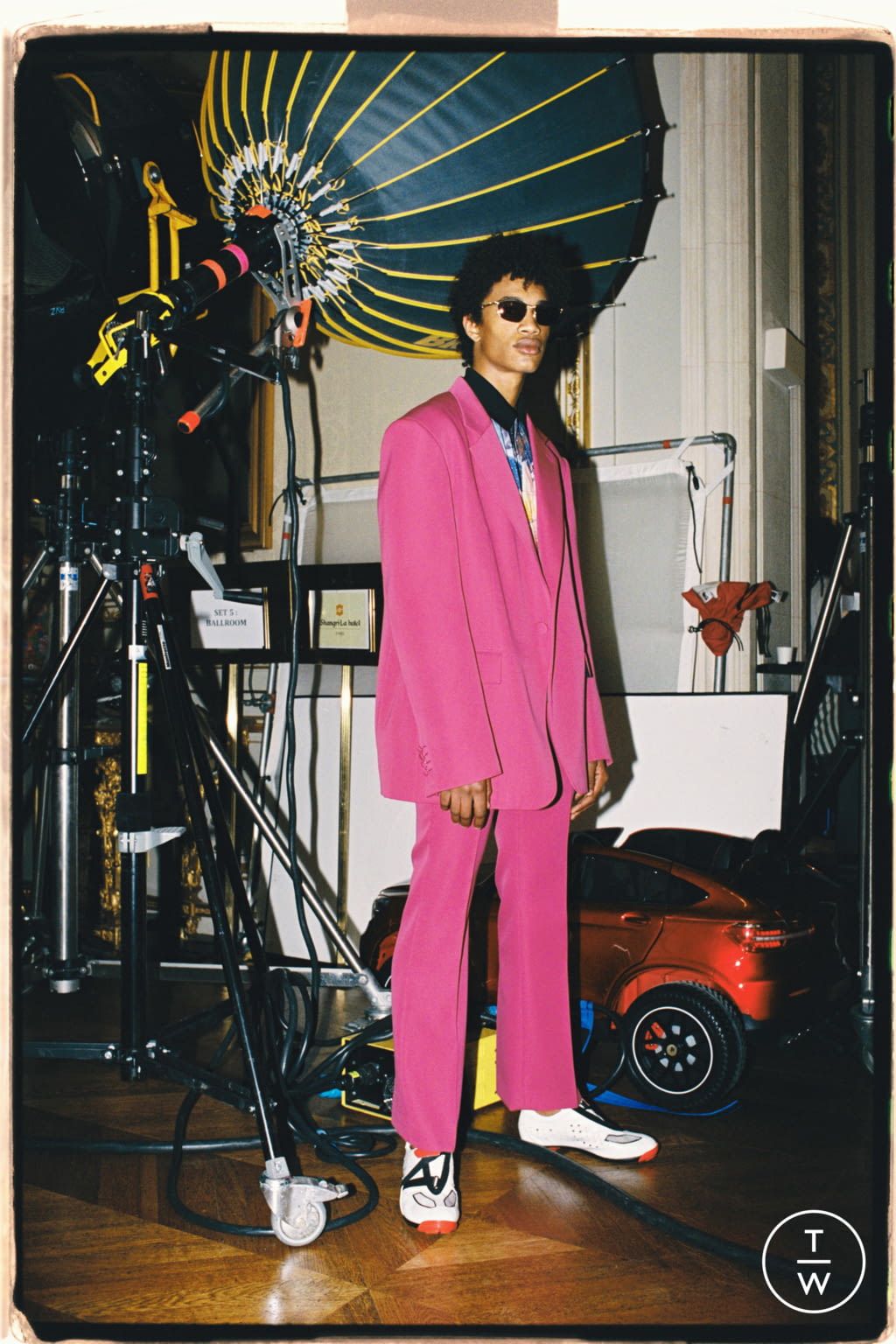 Fashion Week Paris Fall/Winter 2021 look 20 from the Lanvin collection menswear