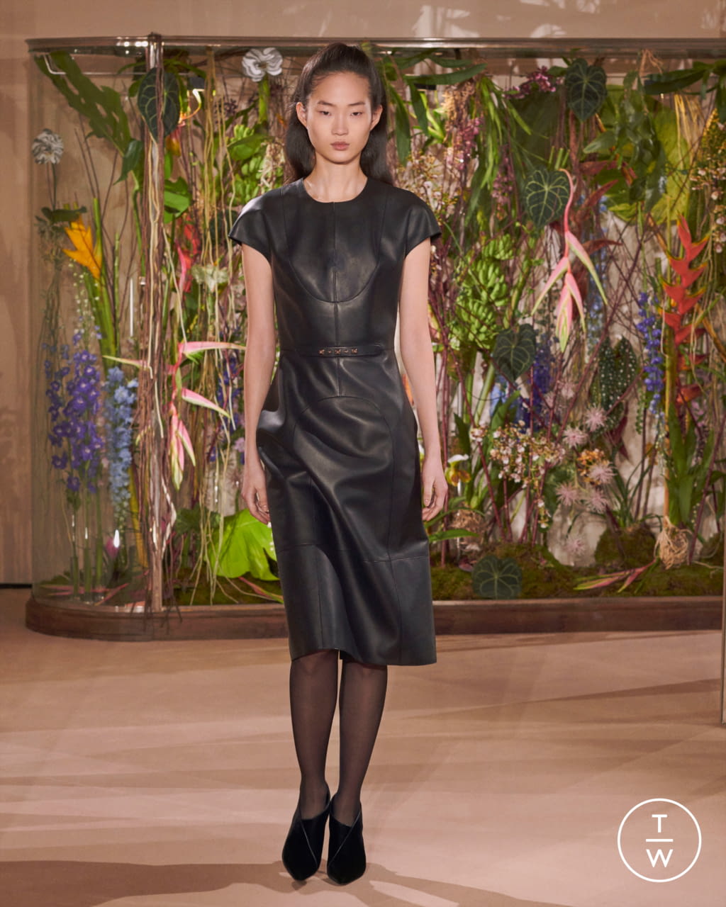 Fashion Week Paris Pre-Fall 2019 look 20 from the Hermès collection 女装