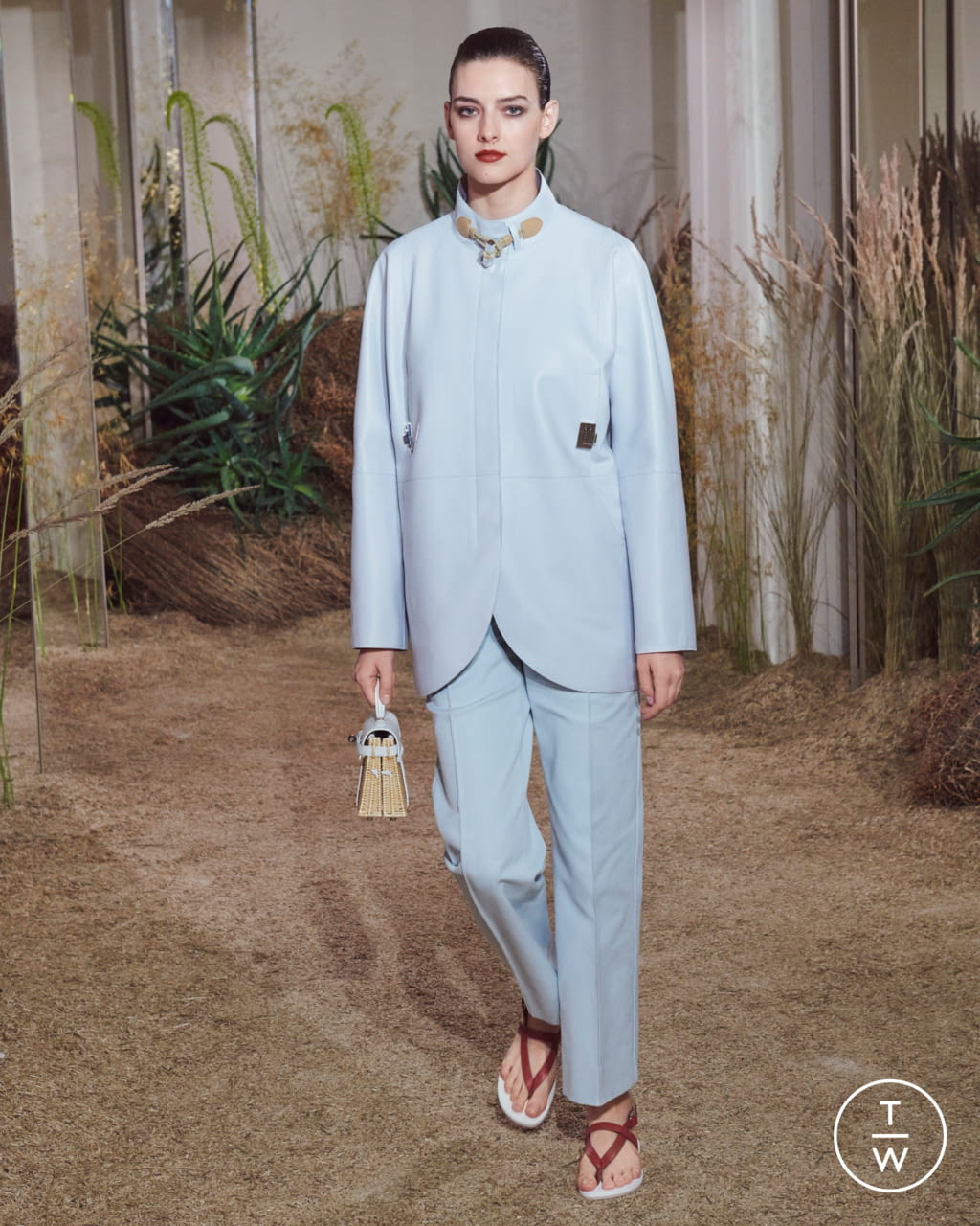 Fashion Week Paris Resort 2019 look 20 from the Hermès collection 女装