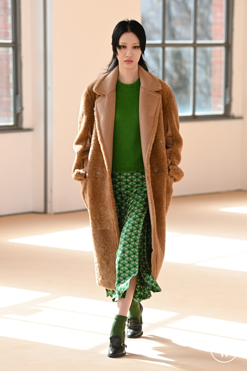 Fashion Week Milan Fall/Winter 2021 look 21 from the Max Mara collection 女装