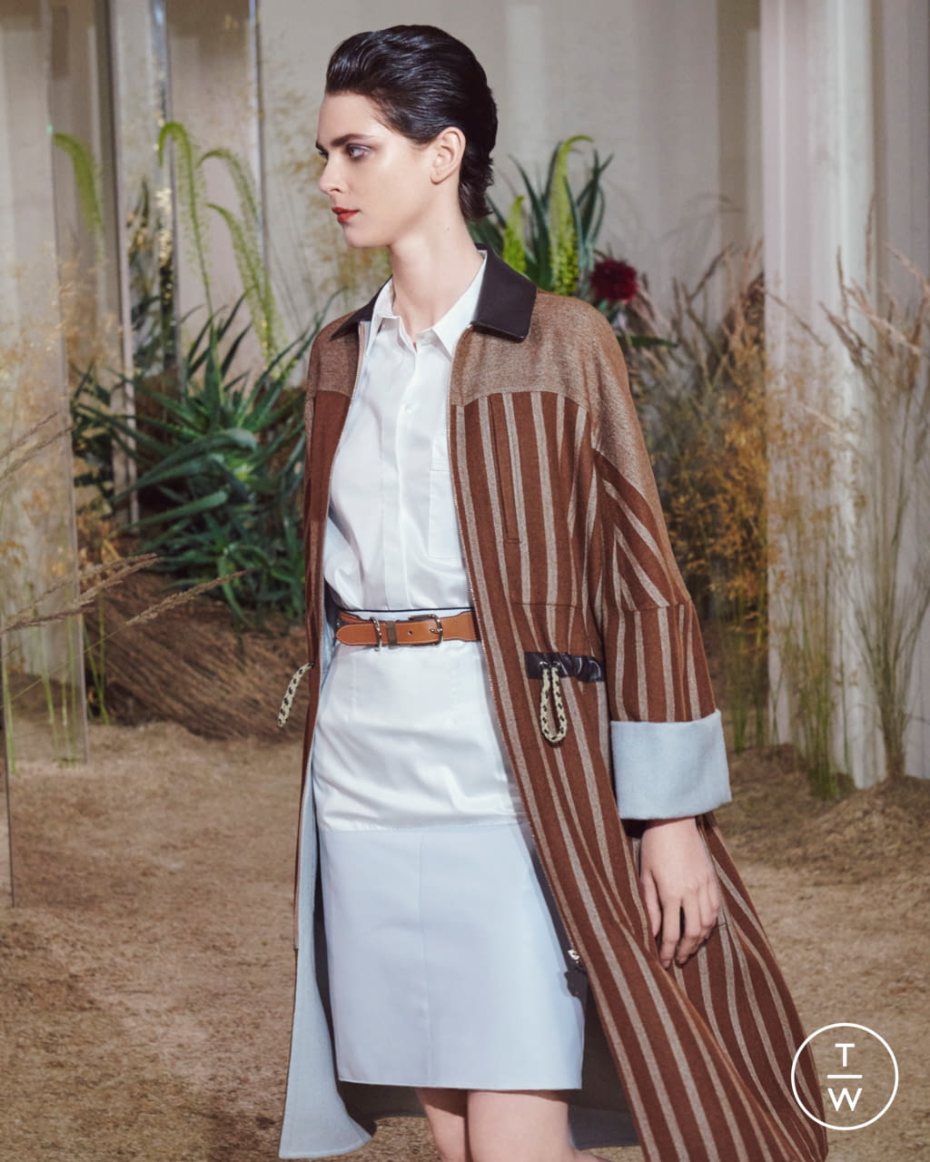 Fashion Week Paris Resort 2019 look 21 from the Hermès collection womenswear