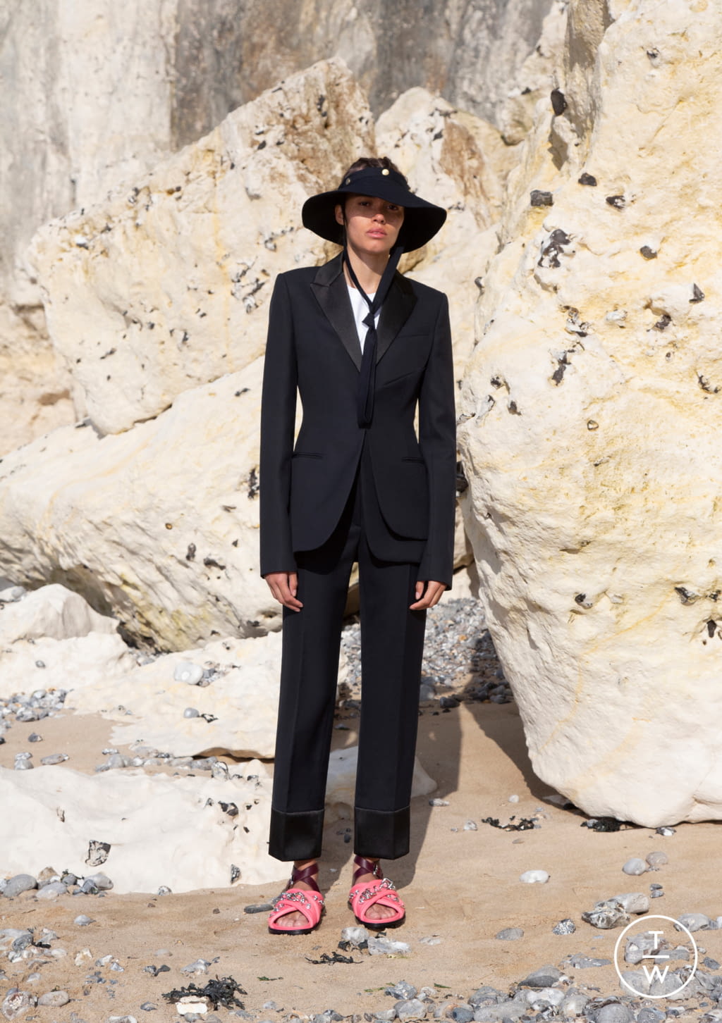 Fashion Week Paris Resort 2020 look 23 from the Cédric Charlier collection womenswear