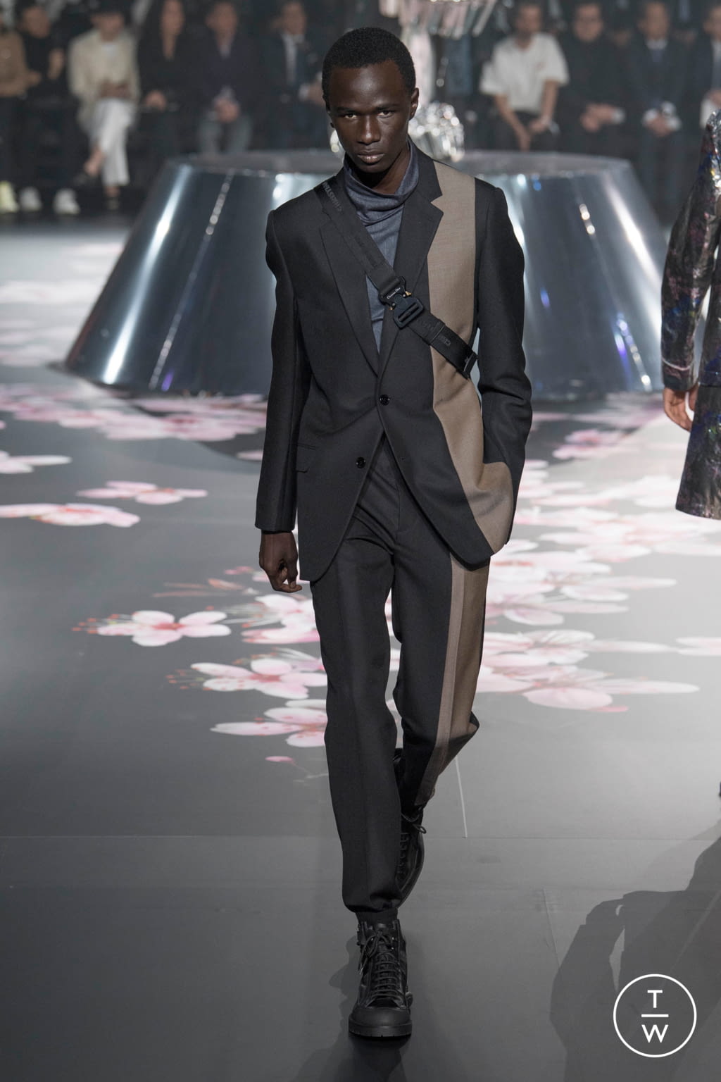 Fashion Week New York Pre-Fall 2019 look 23 from the Dior Homme collection menswear
