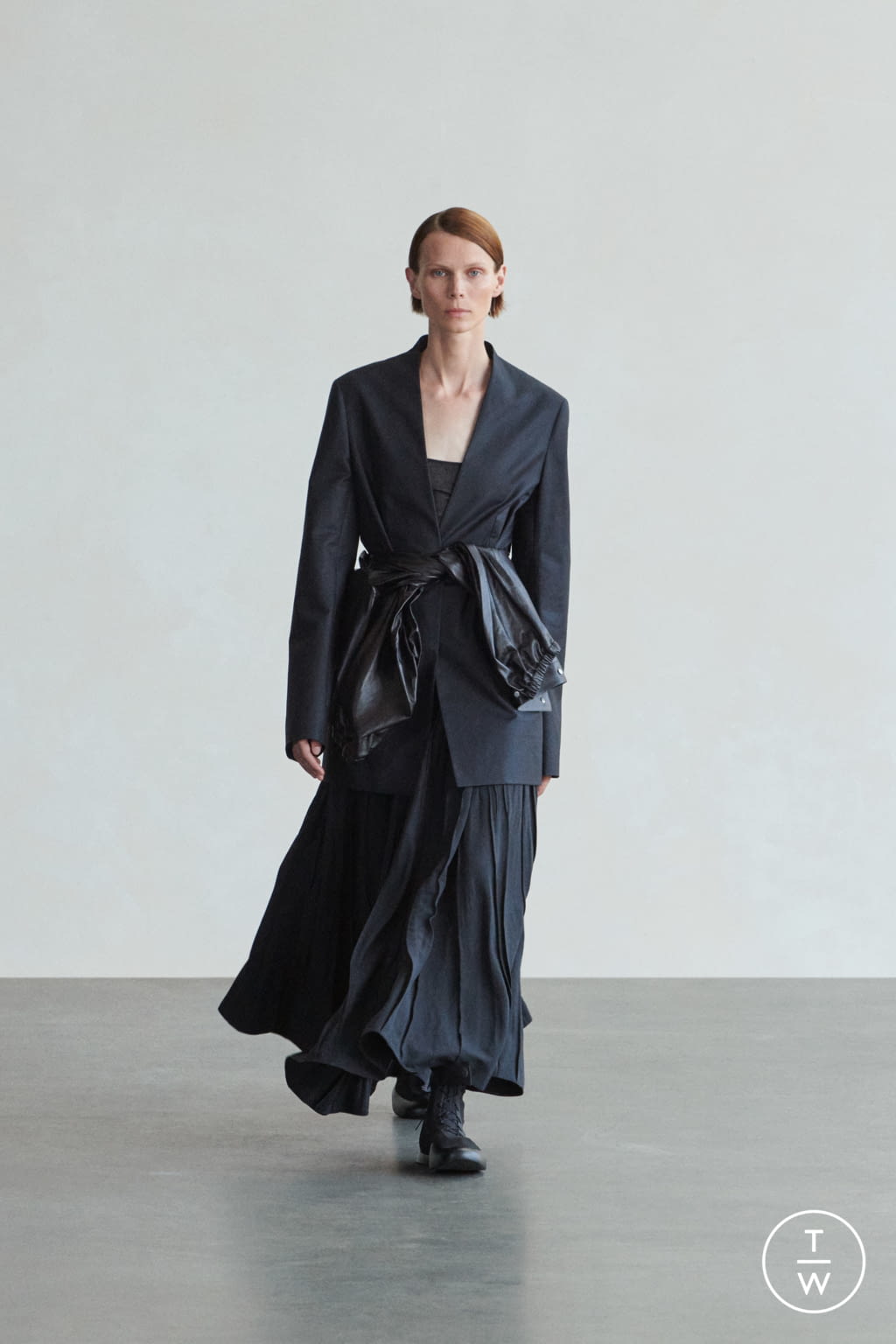 Fashion Week New York Spring/Summer 2022 look 24 from the The Row collection 女装