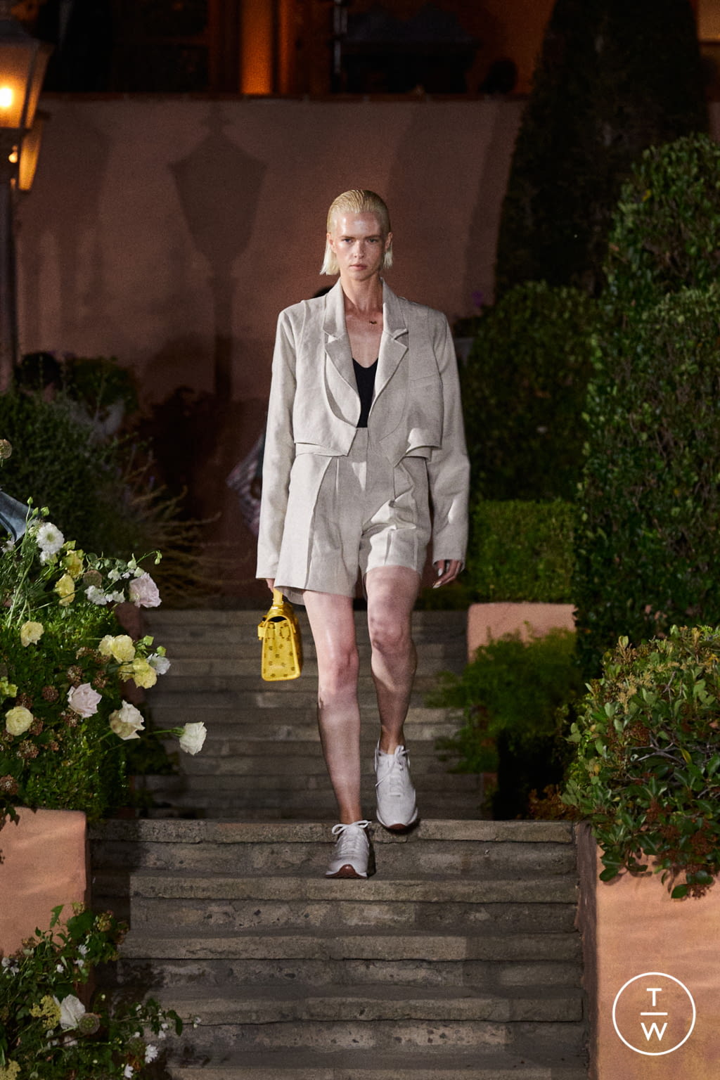 Fashion Week Paris Spring/Summer 2022 look 25 from the Rhude collection menswear