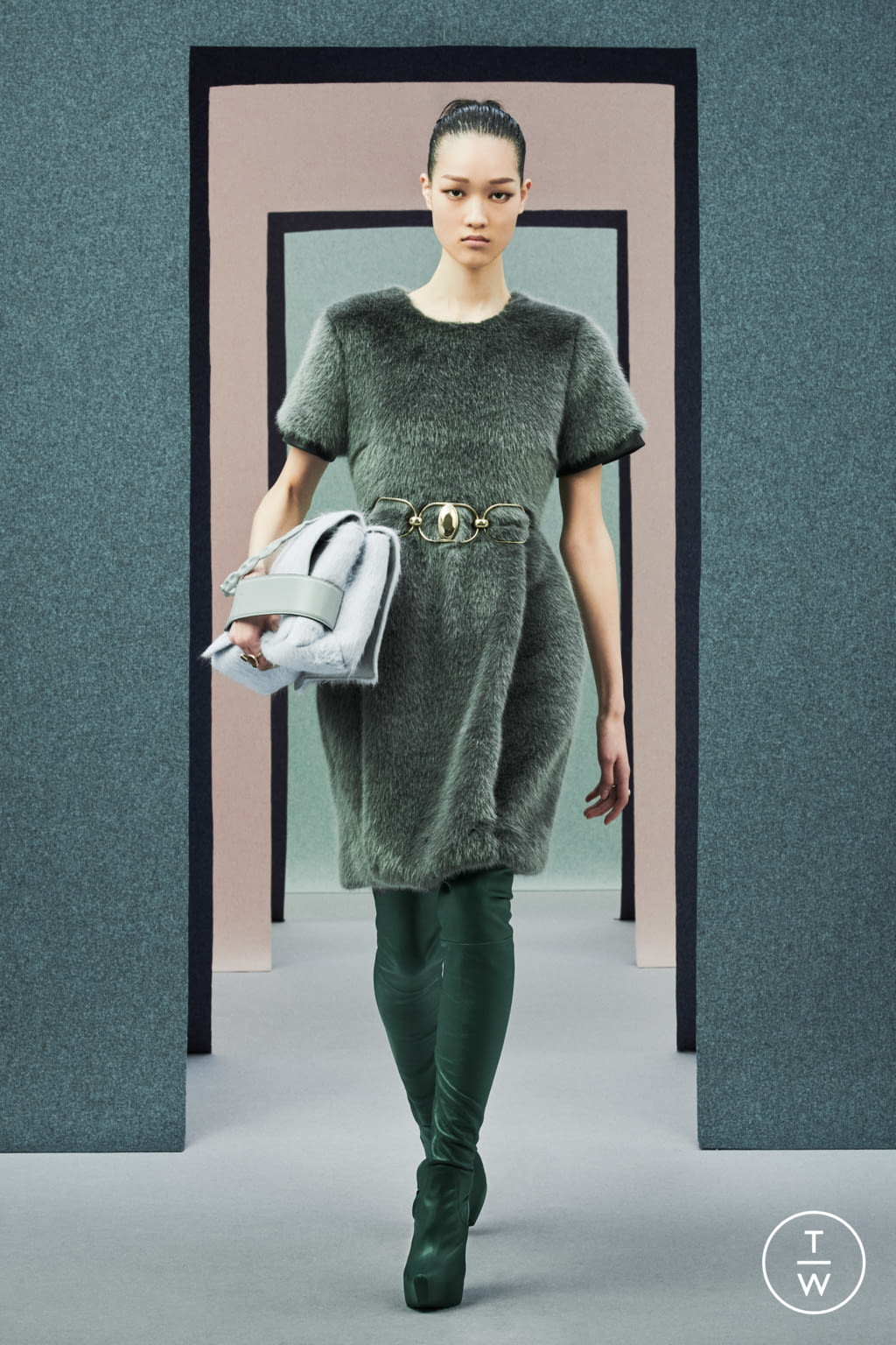 Fashion Week Milan Fall/Winter 2021 look 24 de la collection Ports 1961 womenswear
